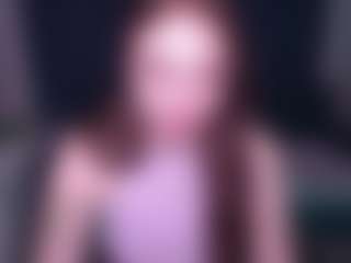 Live cam show with Annet - Green Eyes on SmokeAndPoke