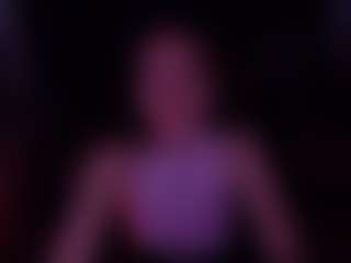 Live cam show with Annet - Nipple Piercings on PervPlay.com