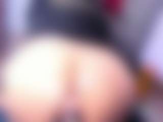 Live cam show with Ashly-moss - Red Hair on livesuperchat.net