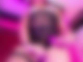 Live cam show with katieRouge - Petite on eurowanks.com