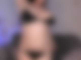 Live cam show with Nicole Steele - Latina Petite on Free Soda | colombia