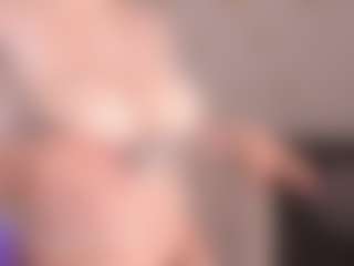 Live cam show with Nicole Steele - Amateur Big Tits on Cam Slut
