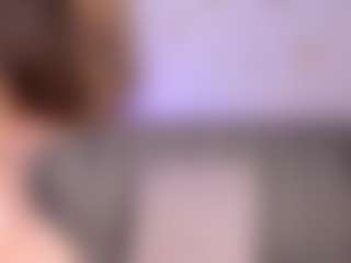 Live cam show with Nicole Steele - Cougar on Fling VIP Chat