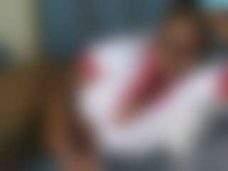 Live-Cam-Show mit sexy-mish - Black Shaved Pussy auf Camsoda