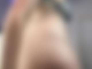 Live cam show with BonfireBonnie - Freak on Dolls Live