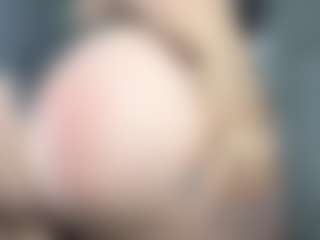 Live cam show with BonfireBonnie - Brown Hair on SinfulBabes