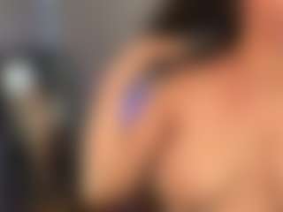 Live cam show with BonfireBonnie - Squirt on Camsoda