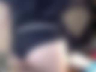 Charlotbelucci's Live Sex Cam Show