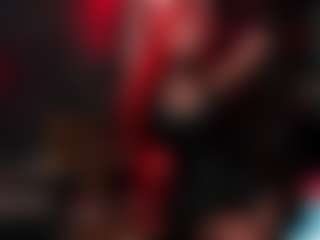 Live cam show with Charlotbelucci - Blonde Hair on xxxlivecams.org