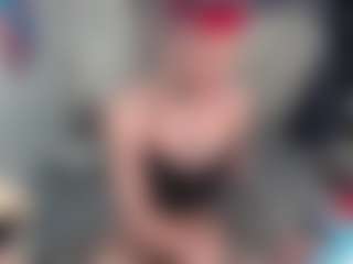 Charlotbelucci's Live Sex Cam Show
