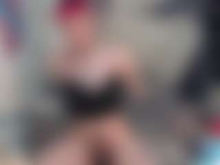 Live cam show with Charlotbelucci - Dirty Talk on livesuperchat.net