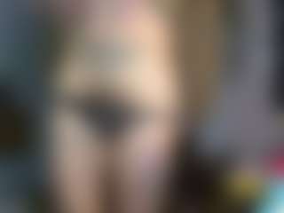 Charlotbelucci's Live Sex Cam Show