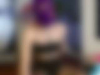 Live cam show with Charlotbelucci - Facial Piercings on camtv