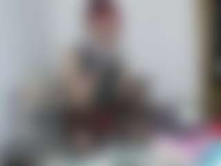 Live cam show with Charlotbelucci - Dominican on live18s.com