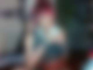 Live cam show with Charlotbelucci - Blonde Hair on googirlz