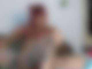 Live cam show with Charlotbelucci - Blonde Hair on Camming Site