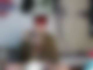 Live cam show with Charlotbelucci - Smoking on Camming Site