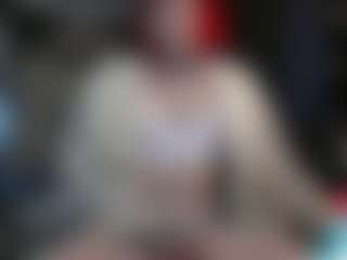 Live cam show with Charlotbelucci - Gray Eyes on Camsoda