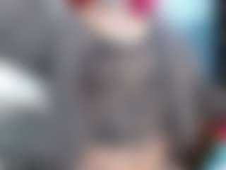 Live cam show with Charlotbelucci - Gray Eyes on CamSextacy