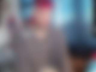 Live cam show with Charlotbelucci - Big Cock on justonemore.cc