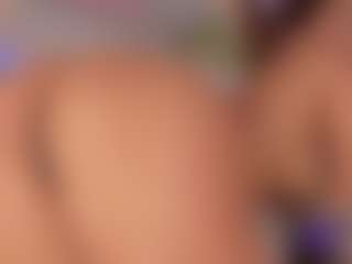 Live cam show with Oh-Hollyy - Skinny on Camsoda Late Night