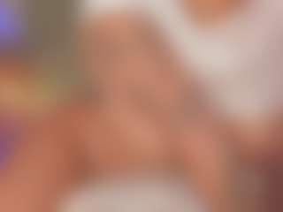 Live cam show with Oh-Hollyy - Nipple Piercings on AdultVida.com