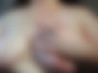 Live cam show with SonyaBelfort - Tongue on Dare Cams