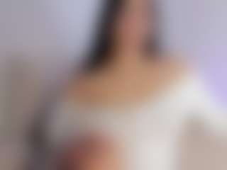 emmaa98's Live Sex Cam Show