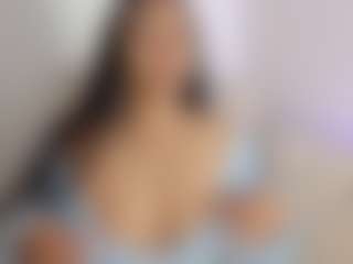 Live cam show with emmaa98 - Long Hair on Camsoda