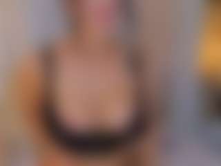 Natashahartaman MILF webcam performer live streaming