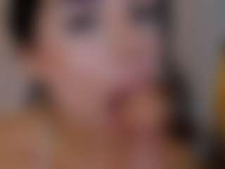 Live cam show with Natashahartaman - Fingers on Camsoda