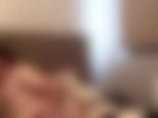 Majorredeye40's Live Sex Cam Show