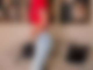 Live cam show with NIA - Brown Hair on TeamSkeetLive