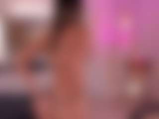 Live cam show with NIA - Latina on Camversity | colombia