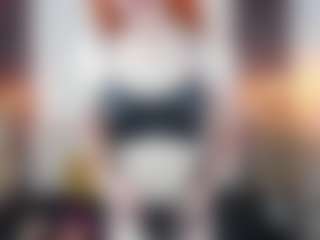 Live cam show with amberdiamont - Brown Hair on intimatelivegirls.com