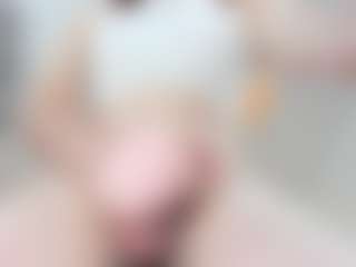 Live cam show with amberdiamont - Spank on WildCum