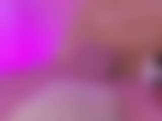 Live cam show with Pamela-West - Amateur on Camming Site