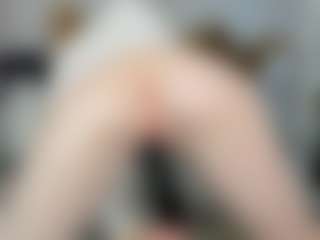 Live cam show with Esme-Runn - Ass Clapping on Camsoda