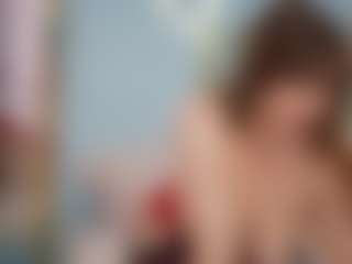 Live cam show with JennyyLuv - Skinny on Gym Cam Girls