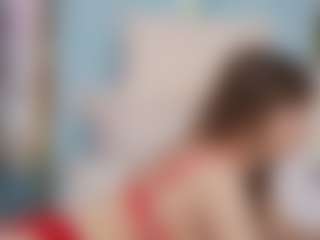 Live cam show with JennyyLuv - Brown Hair on Milf Play