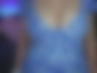 Live cam show with JennyyLuv - Brown Hair on Hubzter Live