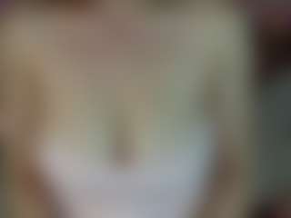 JennyyLuv's Live Sex Cam Show