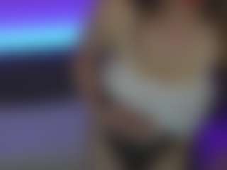 JennyyLuv's Live Sex Cam Show