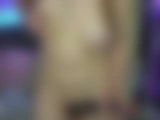 JennyyLuv's Live Sex Cam Show