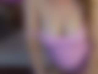 JennyyLuv's Live Sex Cam Show