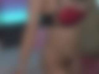 JennyyLuv's Live Sex Cam Show