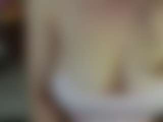 Live cam show with JennyyLuv - Solo on Camsoda