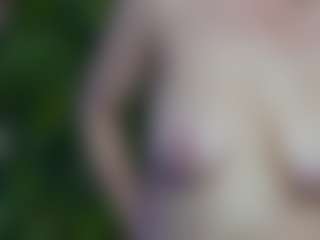 Live cam show with JennyyLuv - Teen (18+) on livesuperchat.net