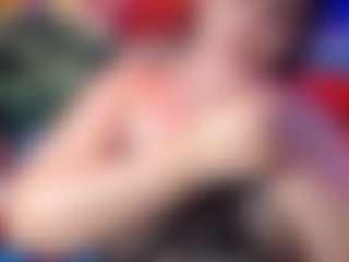Live cam show with candy-hairy - Striptease MILF on friskycurves.com