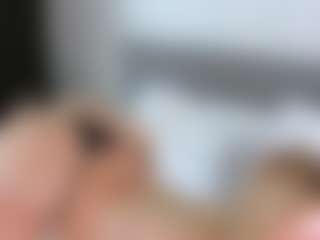 Live cam show with Ann - Kisses on Camsoda